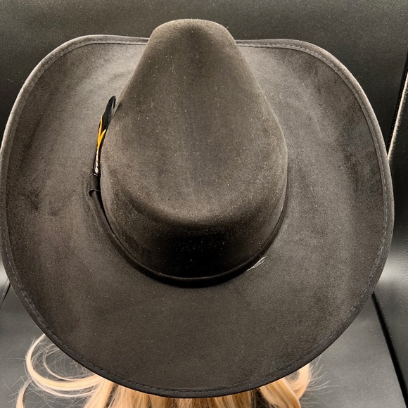 H02 Hat Halcon shape in Black suede with black/brown feather NWOT main image 4